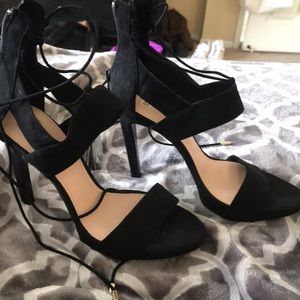 ZARA HEELS *NEW WITH TAGS* W/ HEEL TIP REPLACEMENT